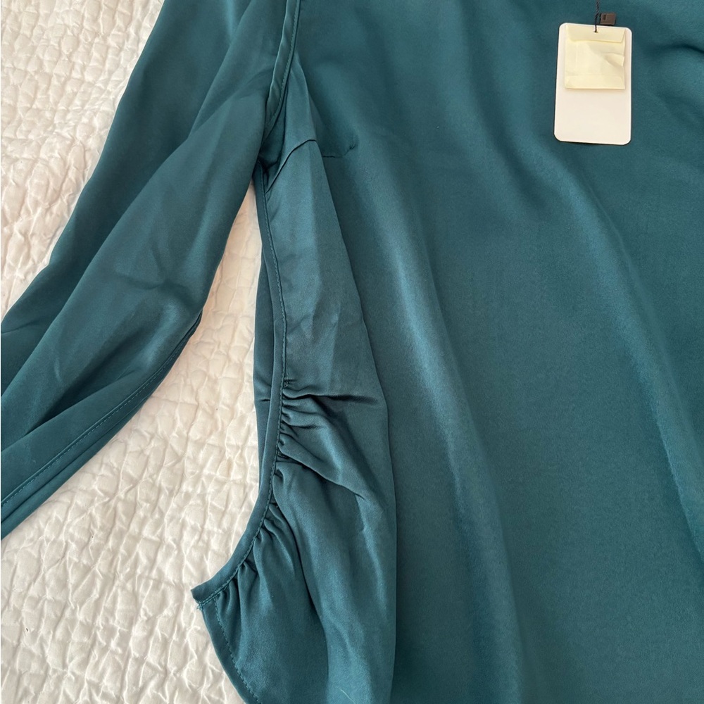 Line & Dot Elliot Top - Picture 4 of 7